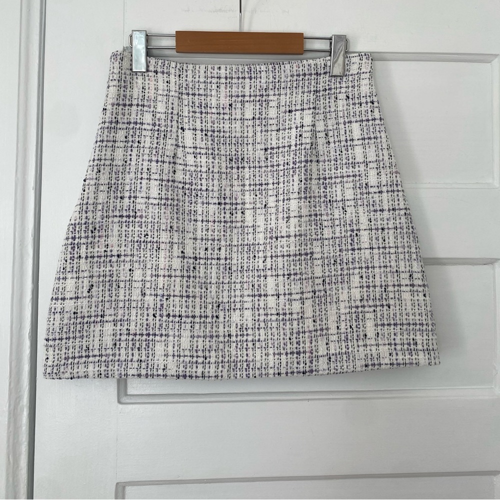 Babaton Brynn classic mini skirt - Picture 2 of 8